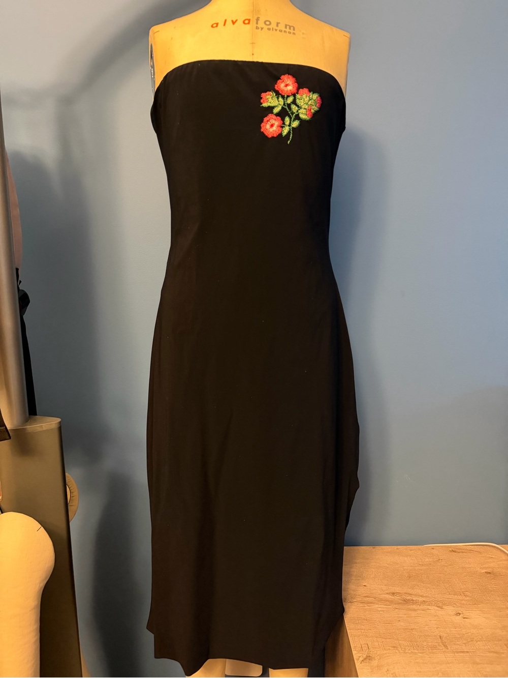 Guess Black Strapless Dress with Floral Embroidery